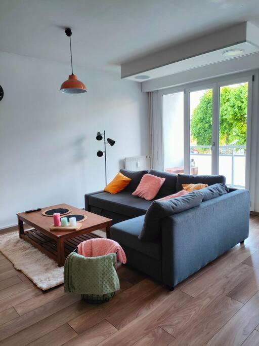 Chaleureux Appartement. ディナン エクステリア 写真